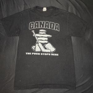 Canada Hockey T-shirt Unisex Small